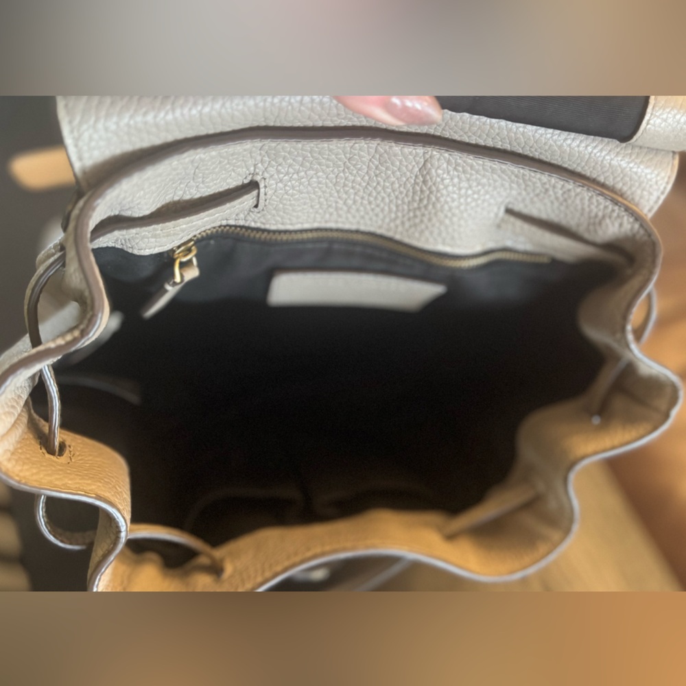 MARC JACOBS pebble leather taupe grey backpack purse gold hardware small medium - Picture 12 of 14
